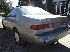 1998 TOYOTA CAMRY LE 2.2L AT BEIGE 4DR Z15965